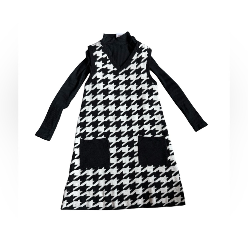 Tahari Black and White Houndstooth Dress with Pockets